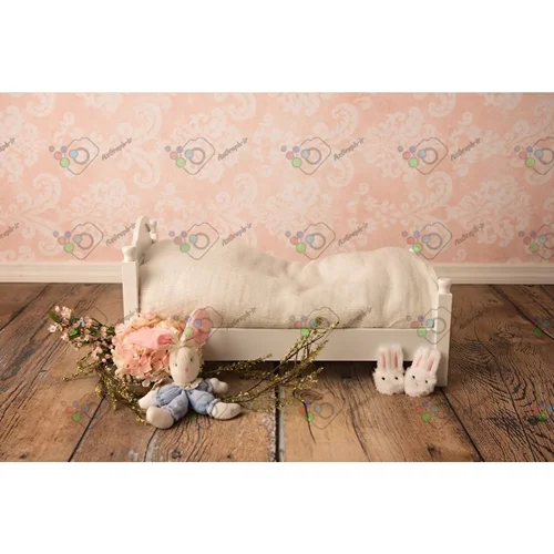 بک دراپ نوزاد تخت خواب چوبی و عروسک خرگوش-کد 5439